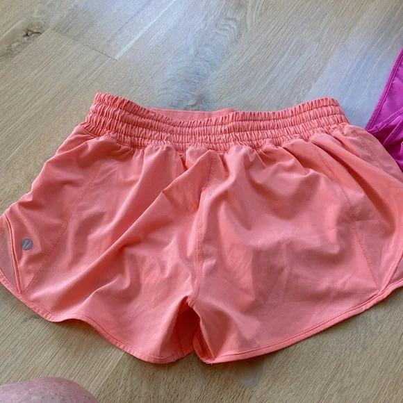Lululemon Sunny Coral Hotty Hot High Rise 2.5 Inseam. 6 - Picture 3 of 6
